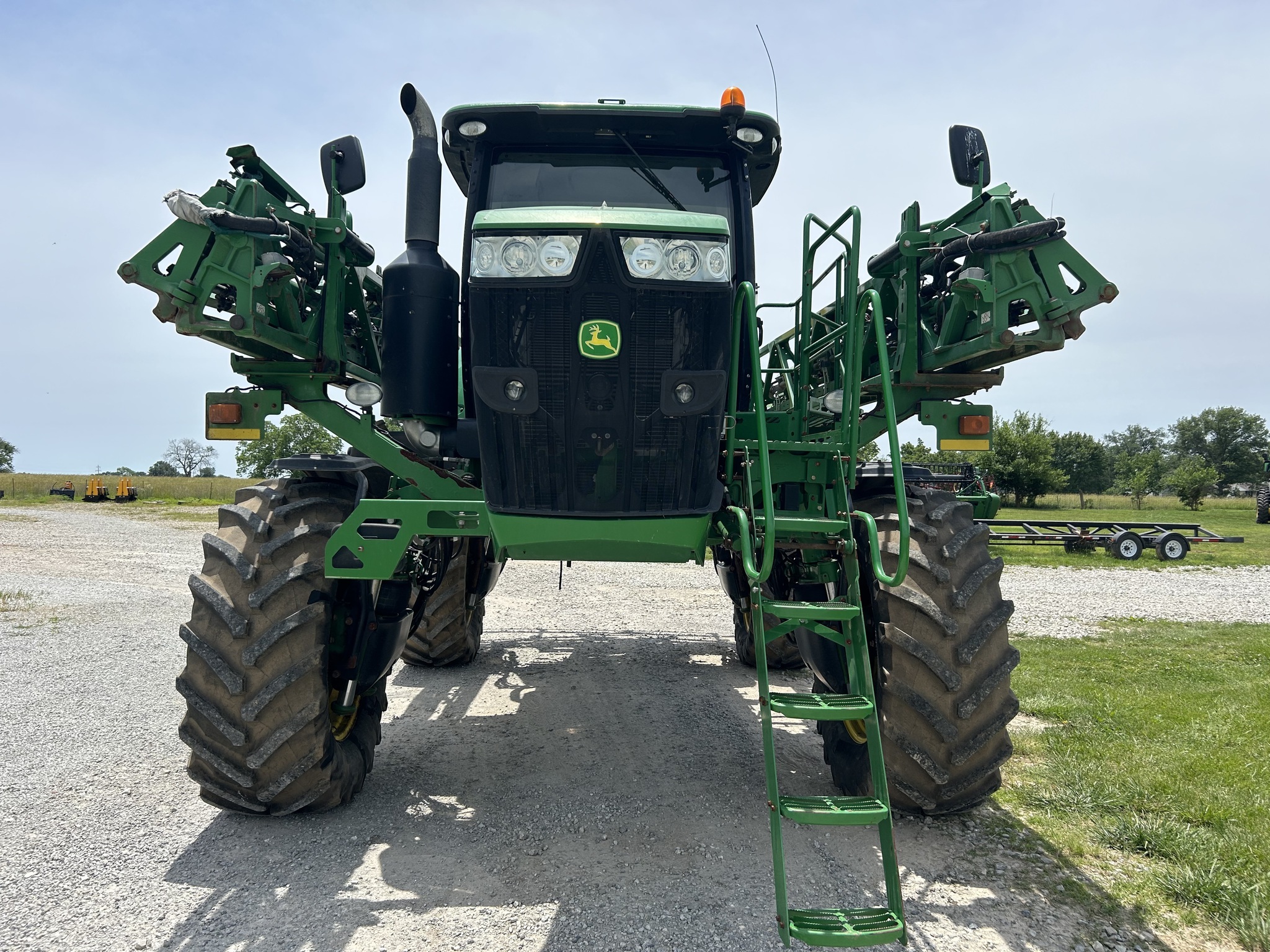 2015 John Deere R4038 Self-Propelled Sprayer