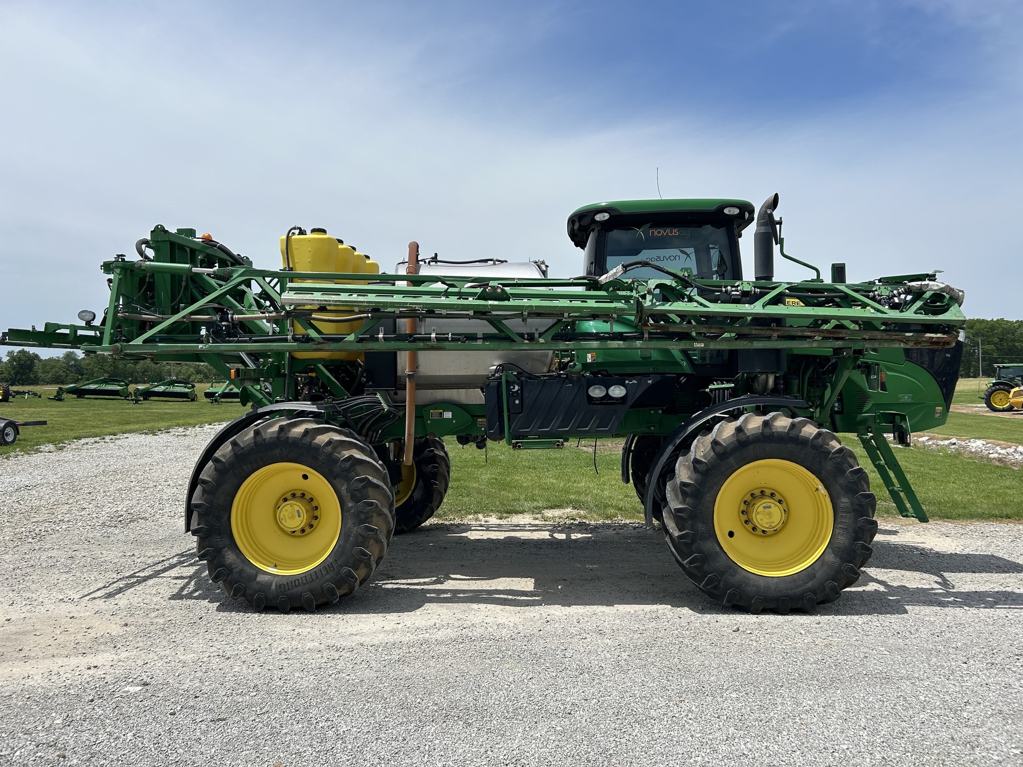 2015 John Deere R4038 Self-Propelled Sprayer
