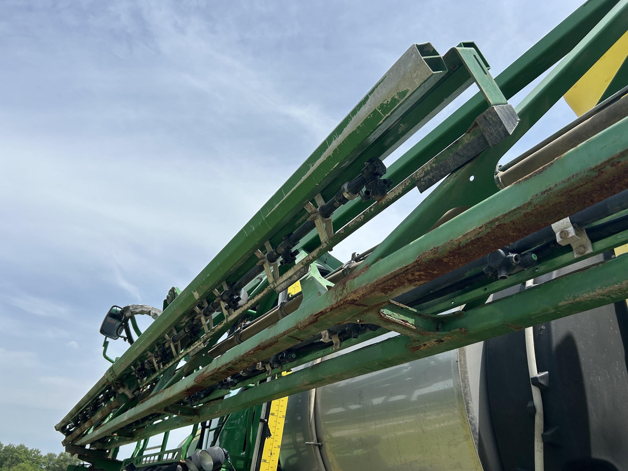 2015 John Deere R4038 Self-Propelled Sprayer