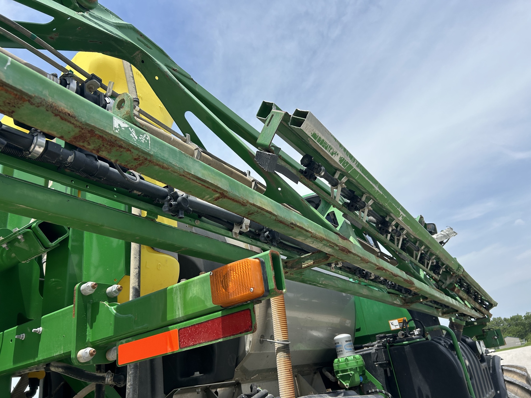 2015 John Deere R4038 Self-Propelled Sprayer