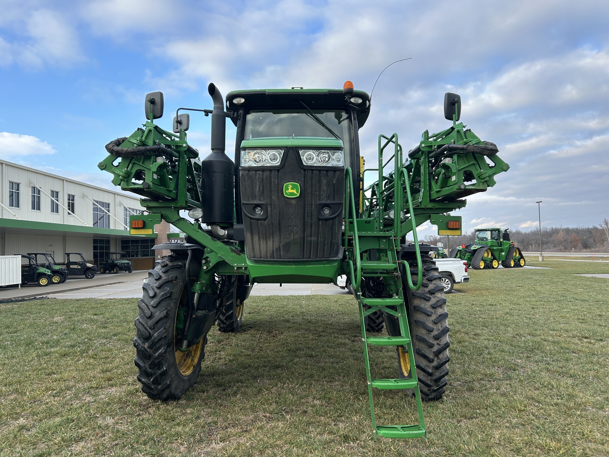 2015 John Deere R4038 Self-Propelled Sprayer