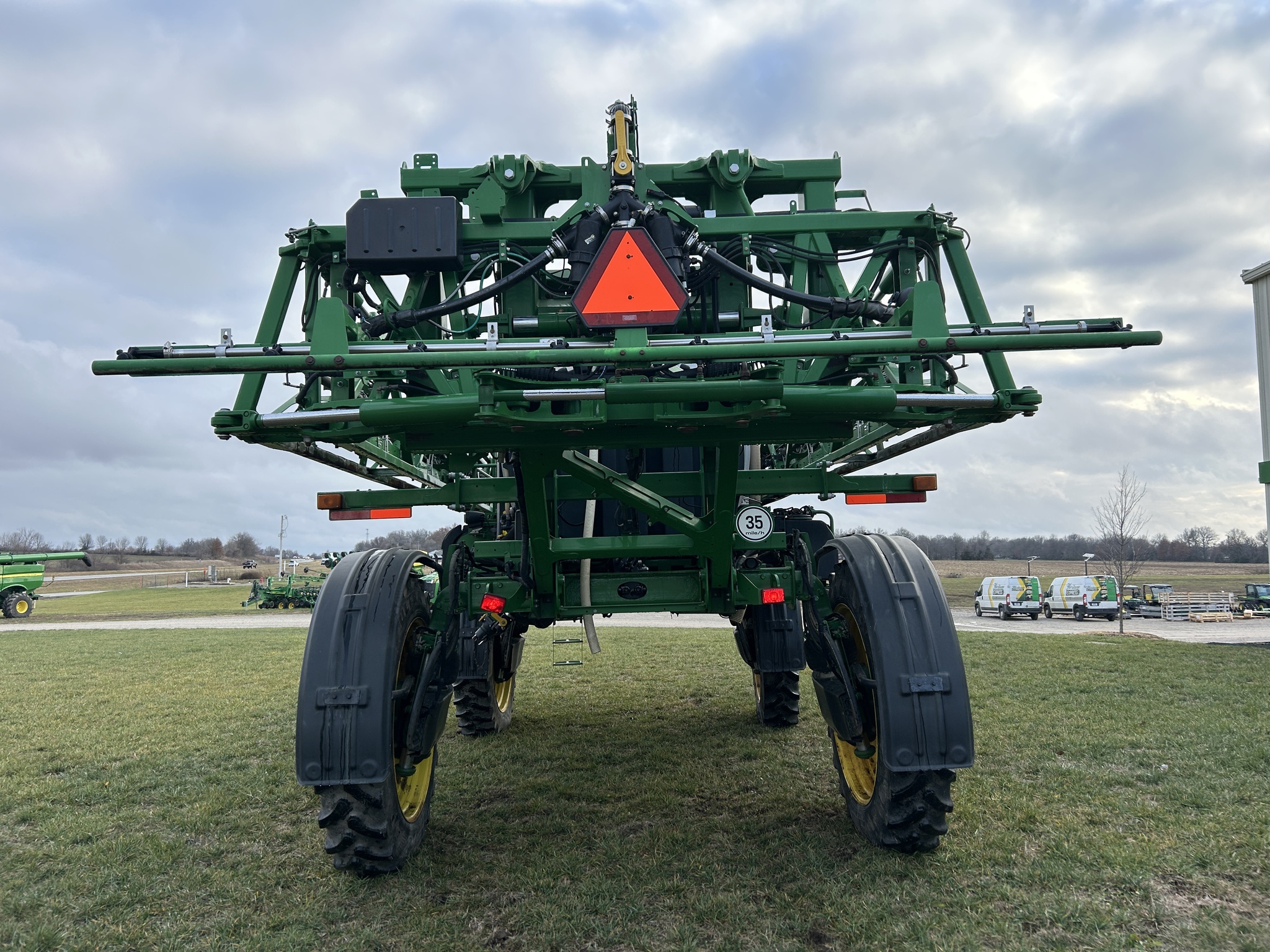 2015 John Deere R4038 Self-Propelled Sprayer