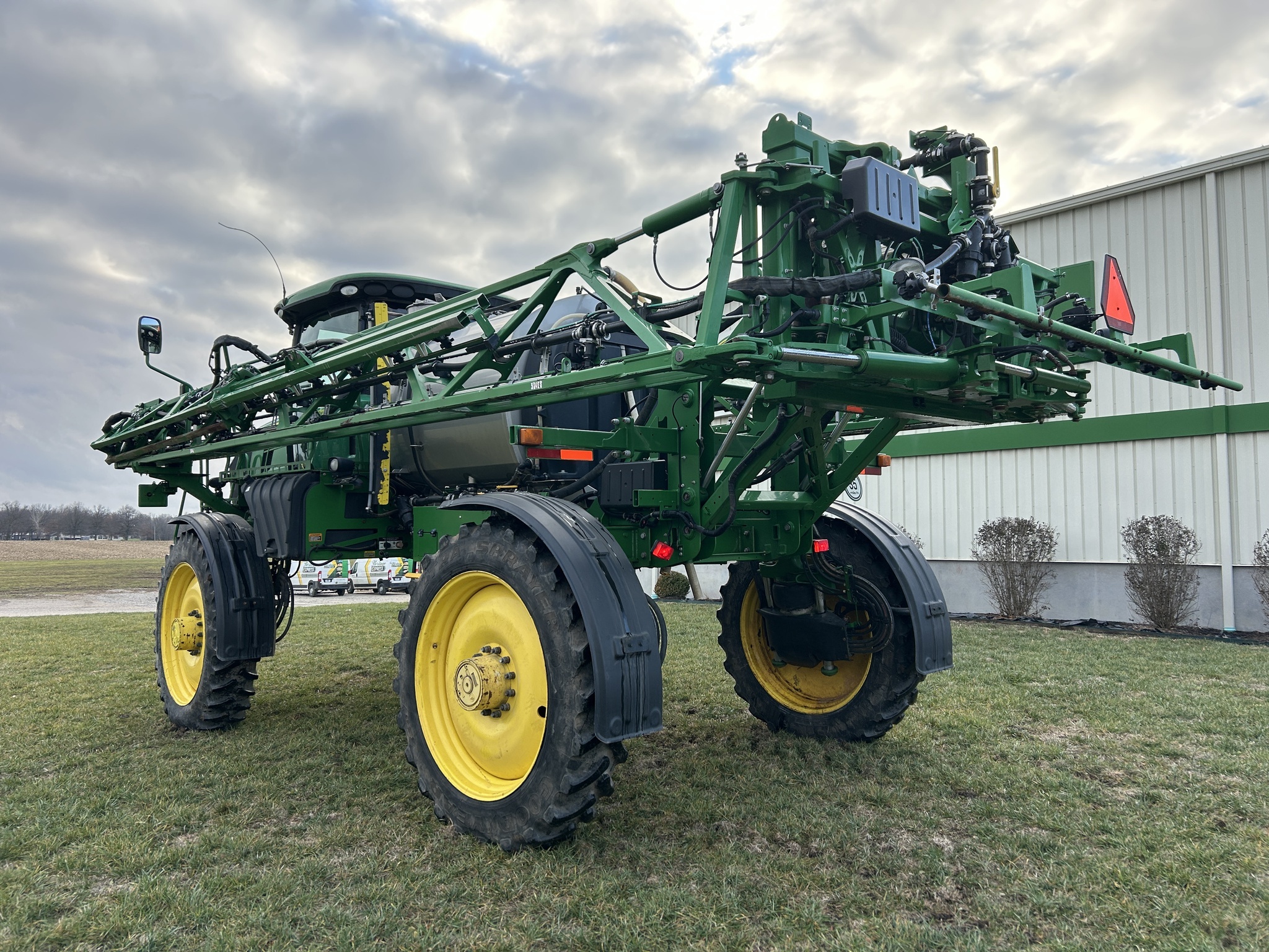 2015 John Deere R4038 Self-Propelled Sprayer