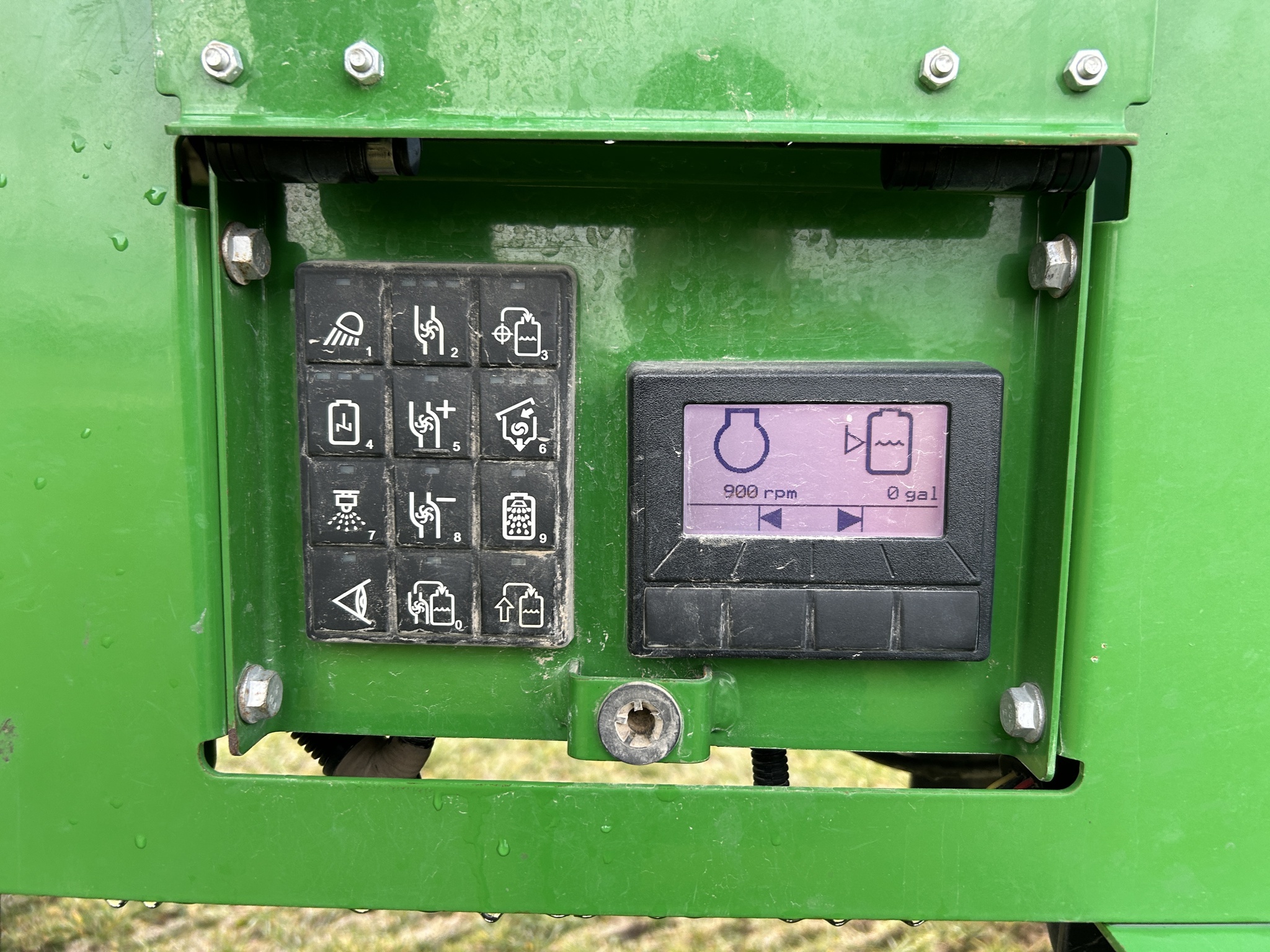 2015 John Deere R4038 Self-Propelled Sprayer