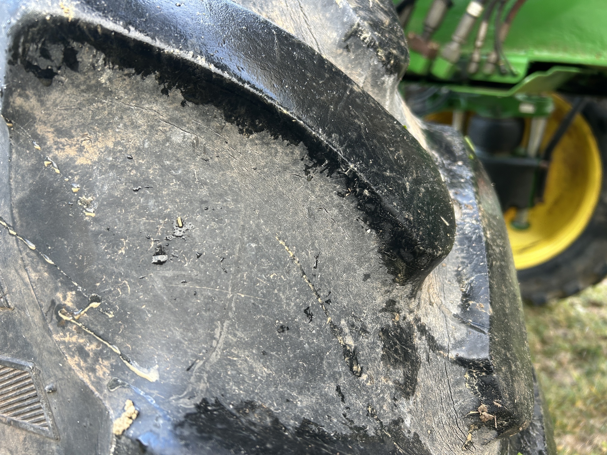 2015 John Deere R4038 Self-Propelled Sprayer