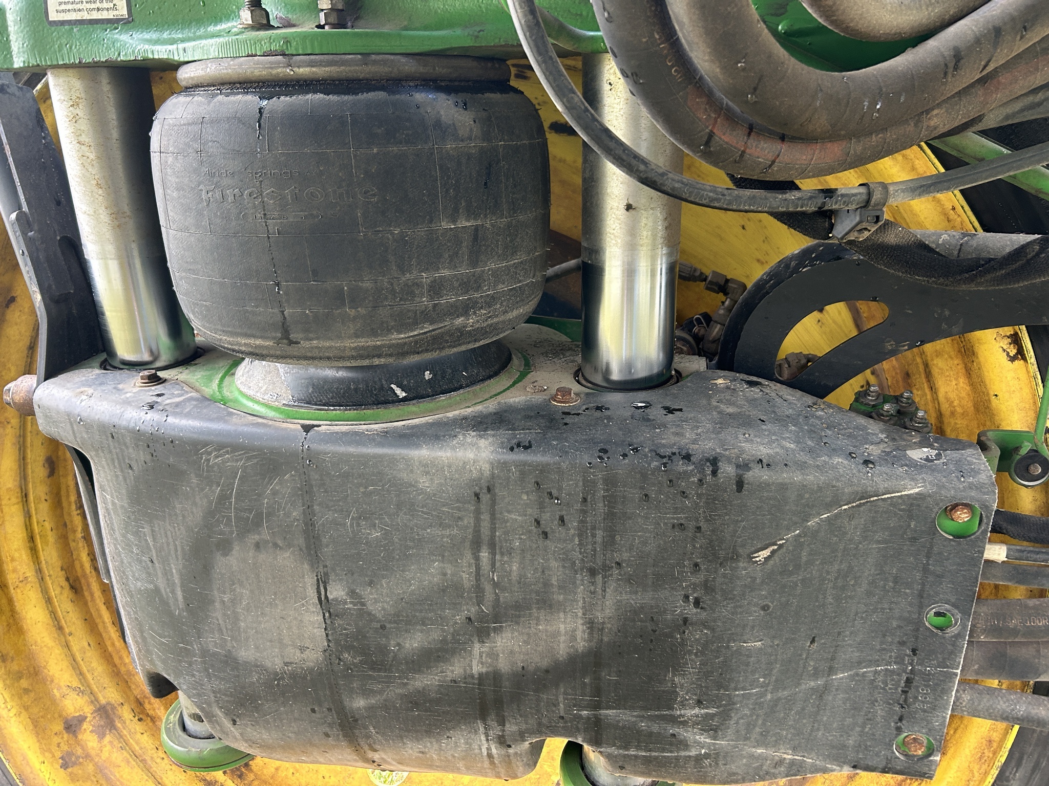 2015 John Deere R4038 Self-Propelled Sprayer