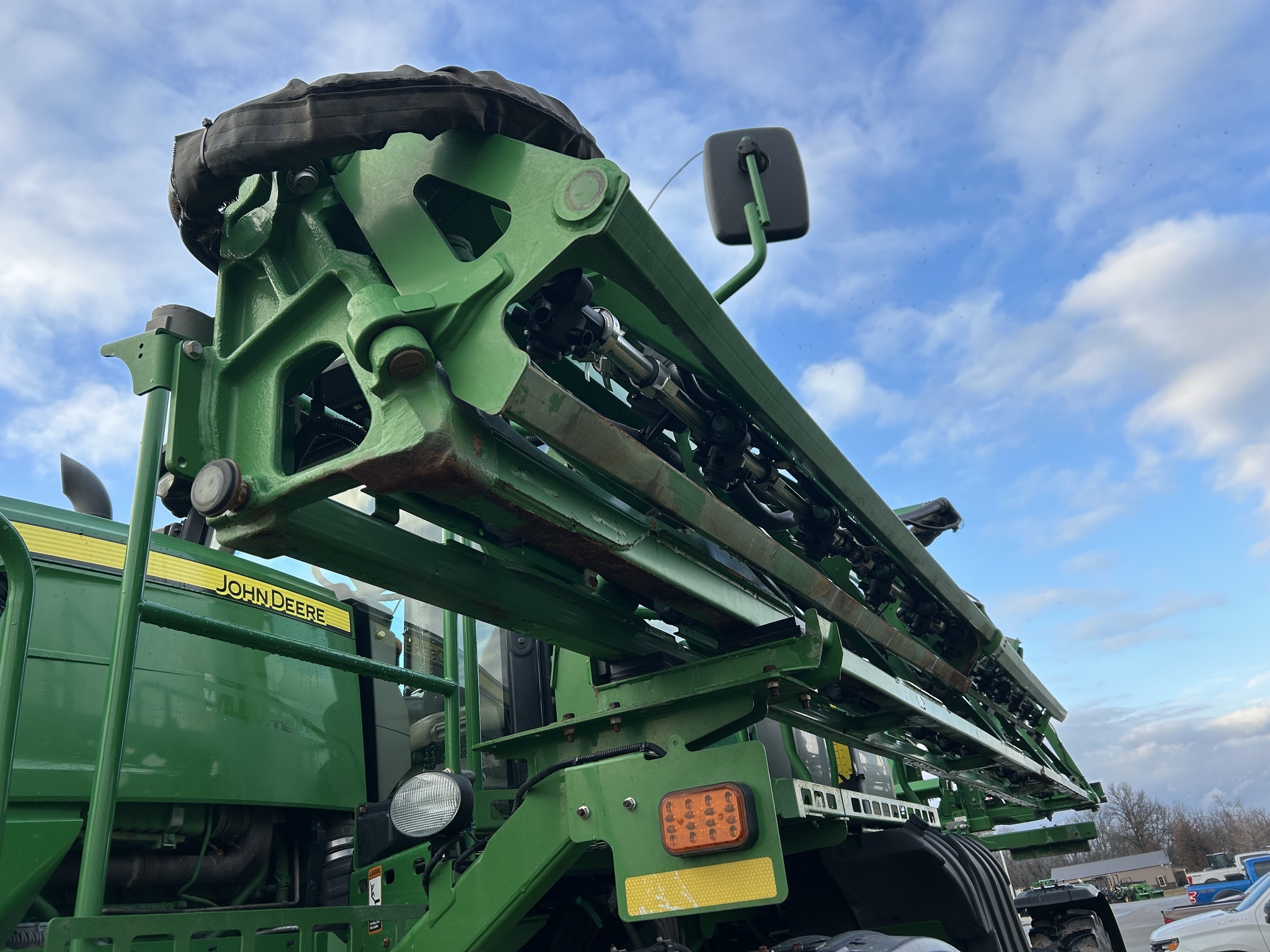 2015 John Deere R4038 Self-Propelled Sprayer