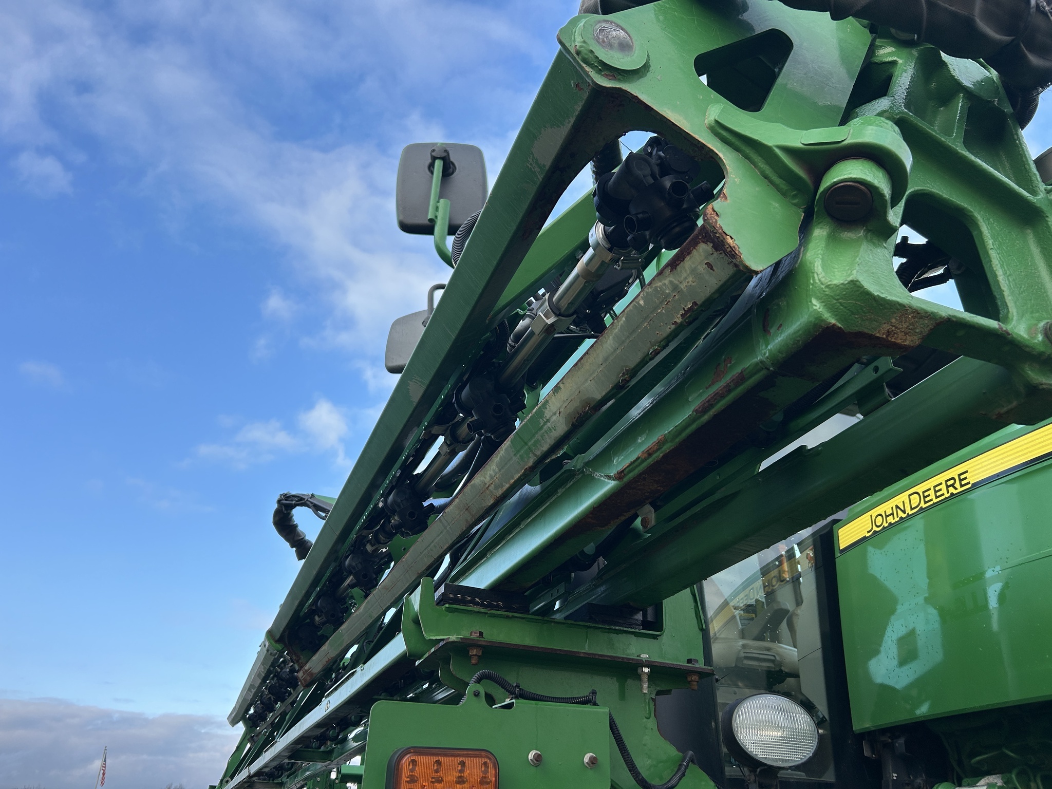 2015 John Deere R4038 Self-Propelled Sprayer