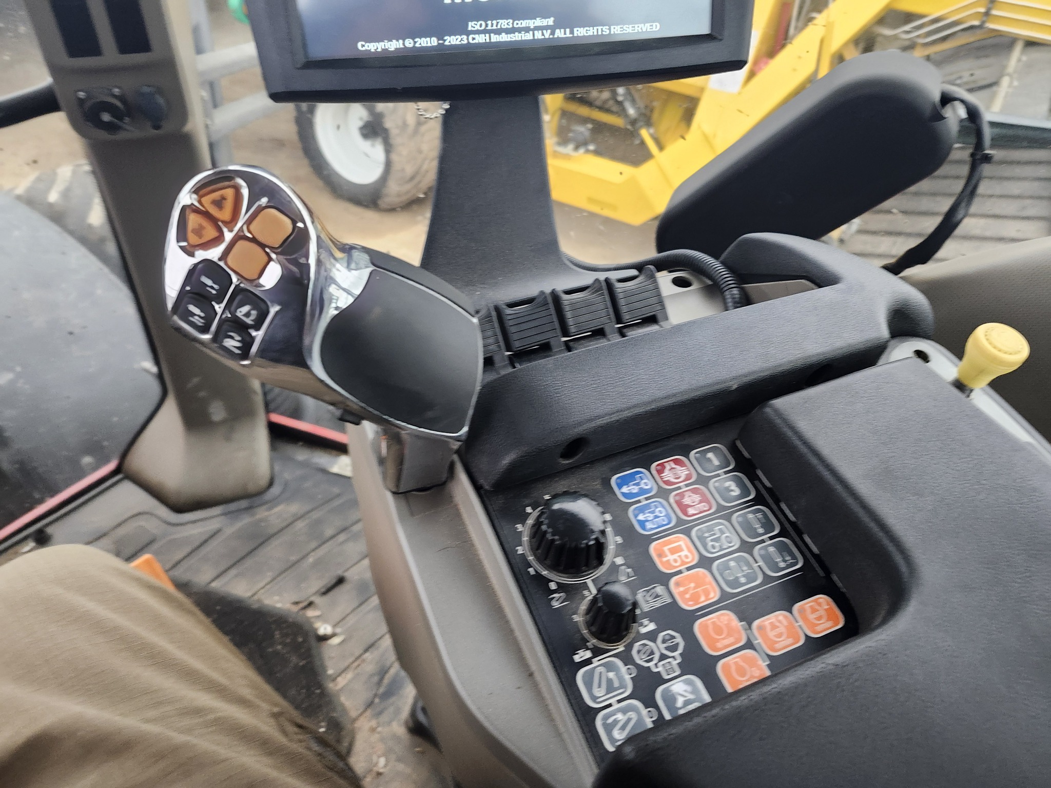 2011 Case IH Magnum 340 Tractor