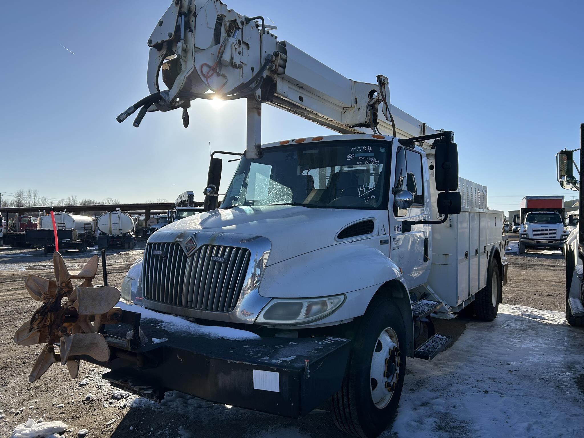 2013 Altec DM47TR Crane