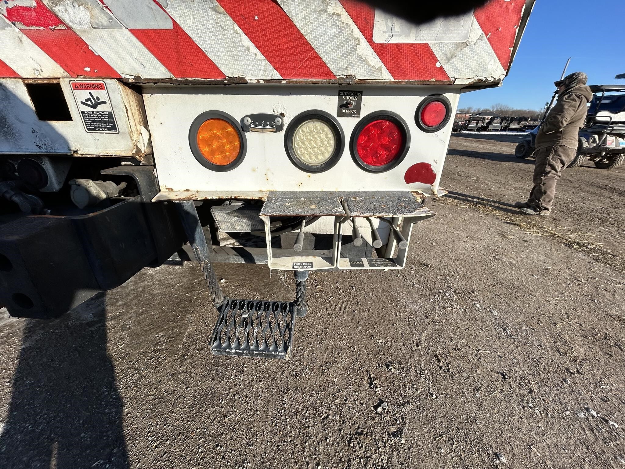 2013 Altec DM47TR Crane