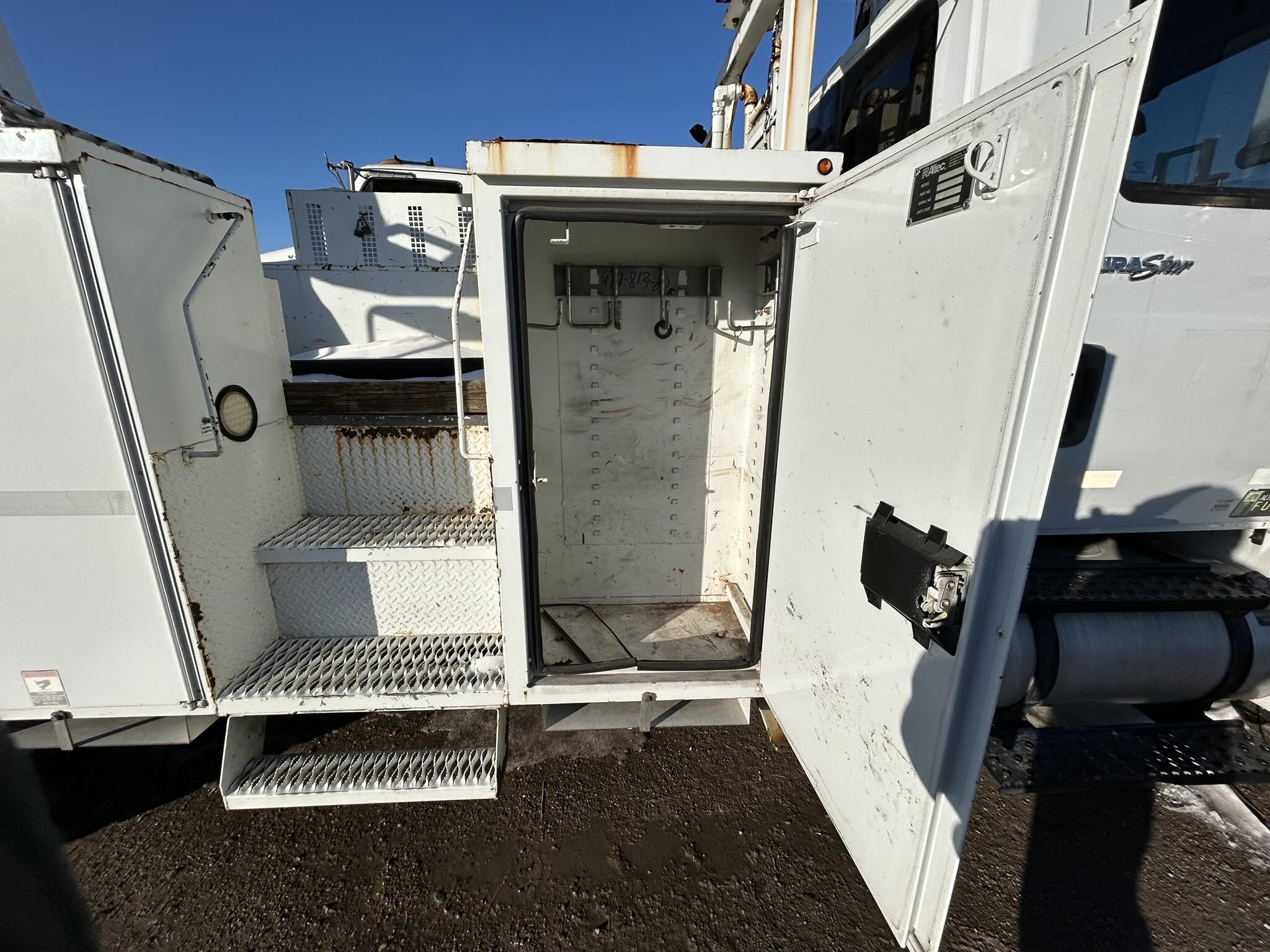 2013 Altec DM47TR Crane