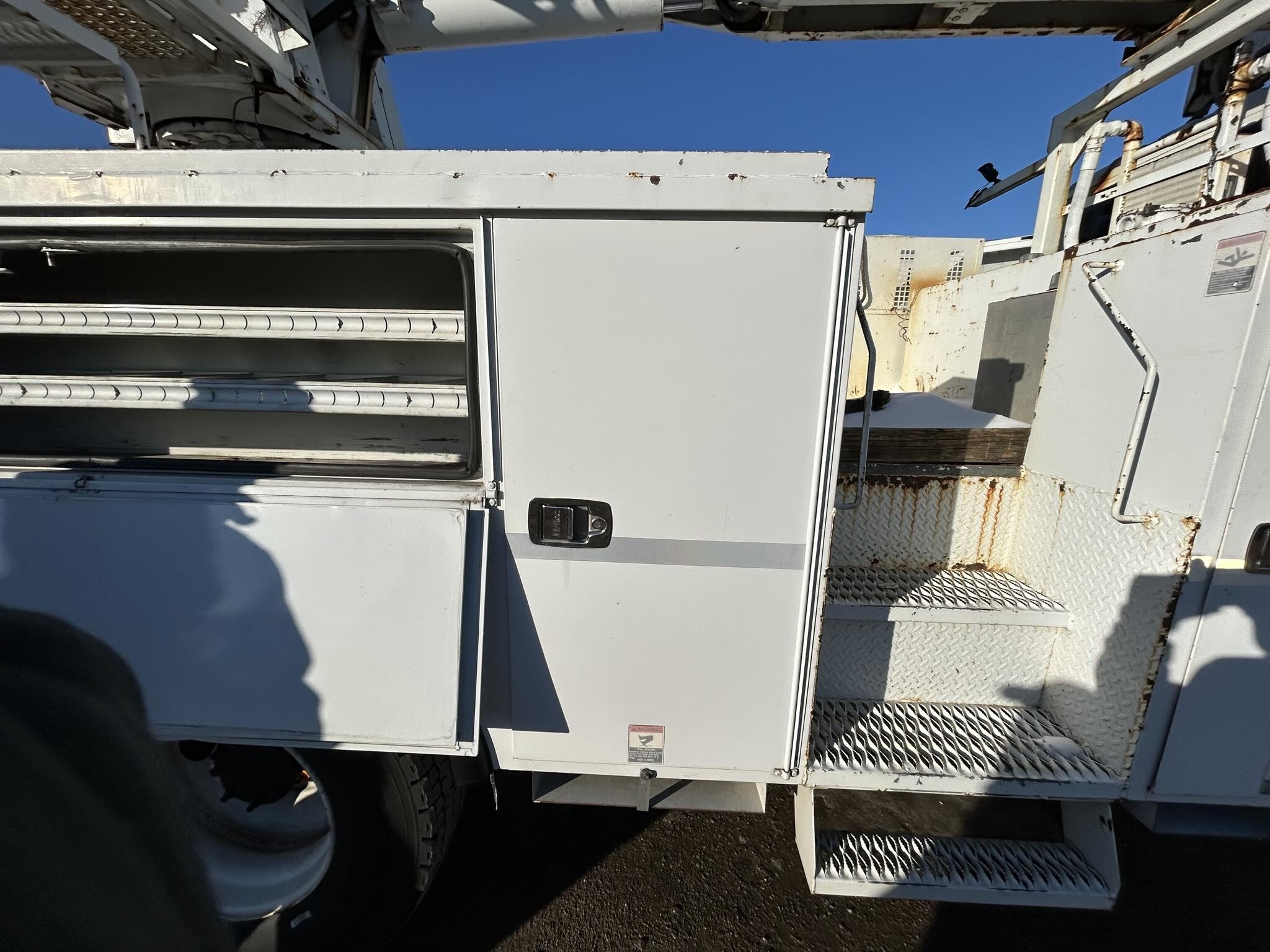 2013 Altec DM47TR Crane