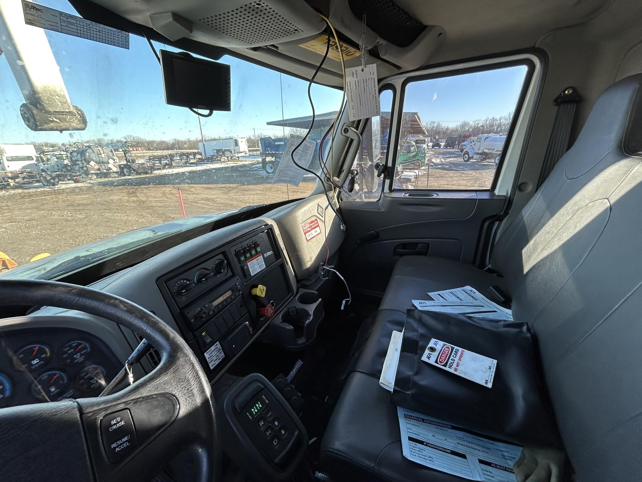 2013 Altec DM47TR Crane