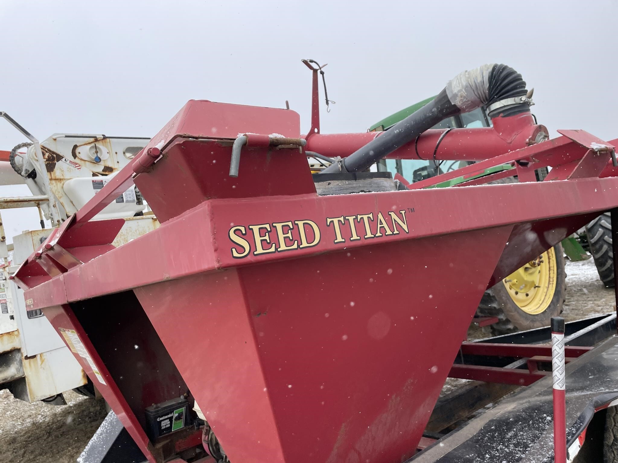  Friesen Titan 4 Seed Tender