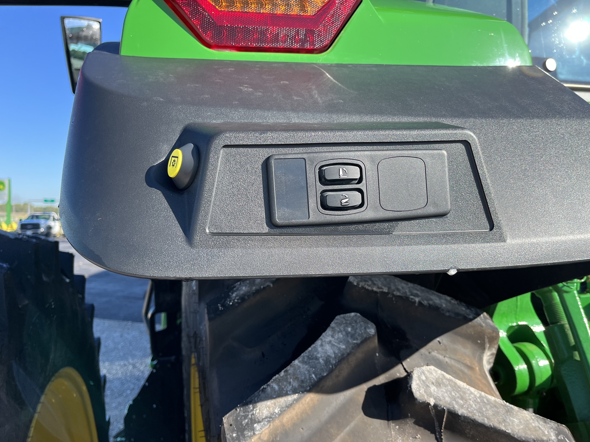 2023 John Deere 8R 280 Tractor