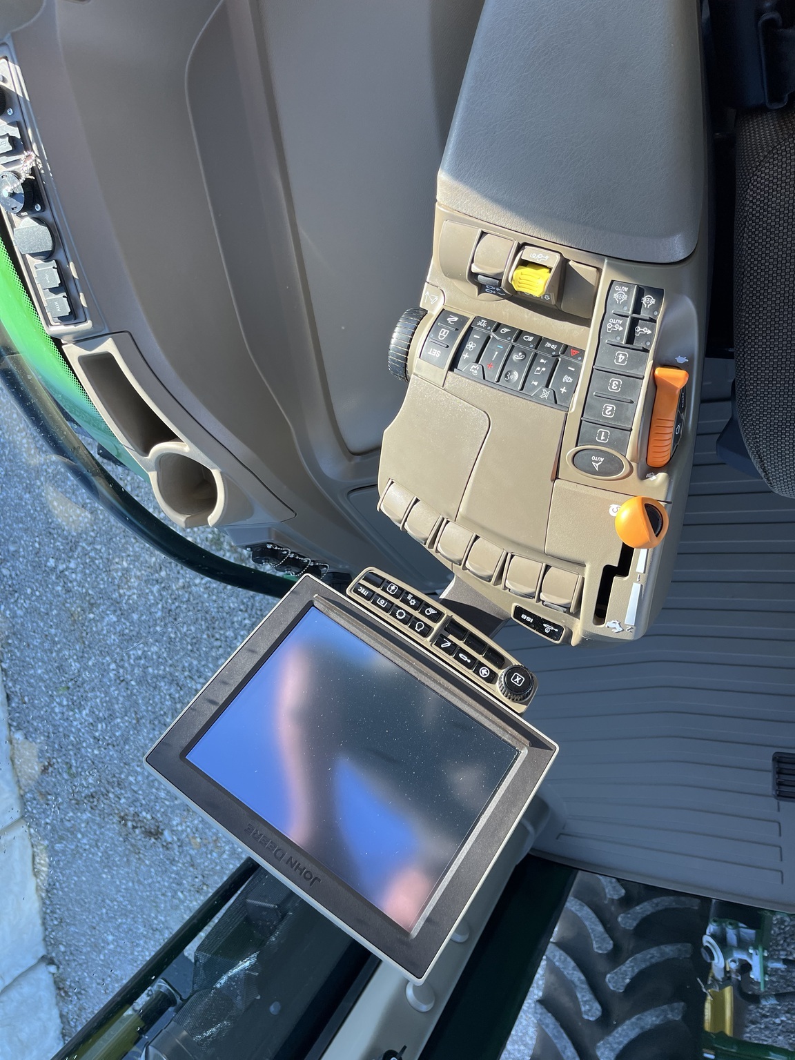 2023 John Deere 8R 280 Tractor