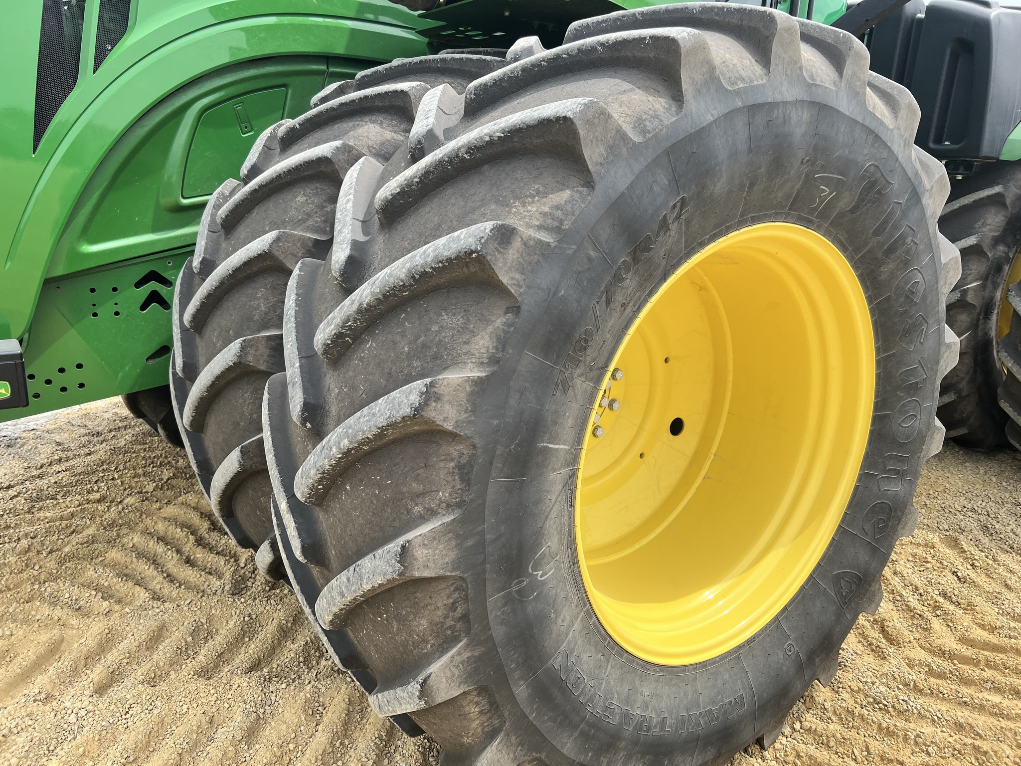 2021 John Deere 9520R Tractor