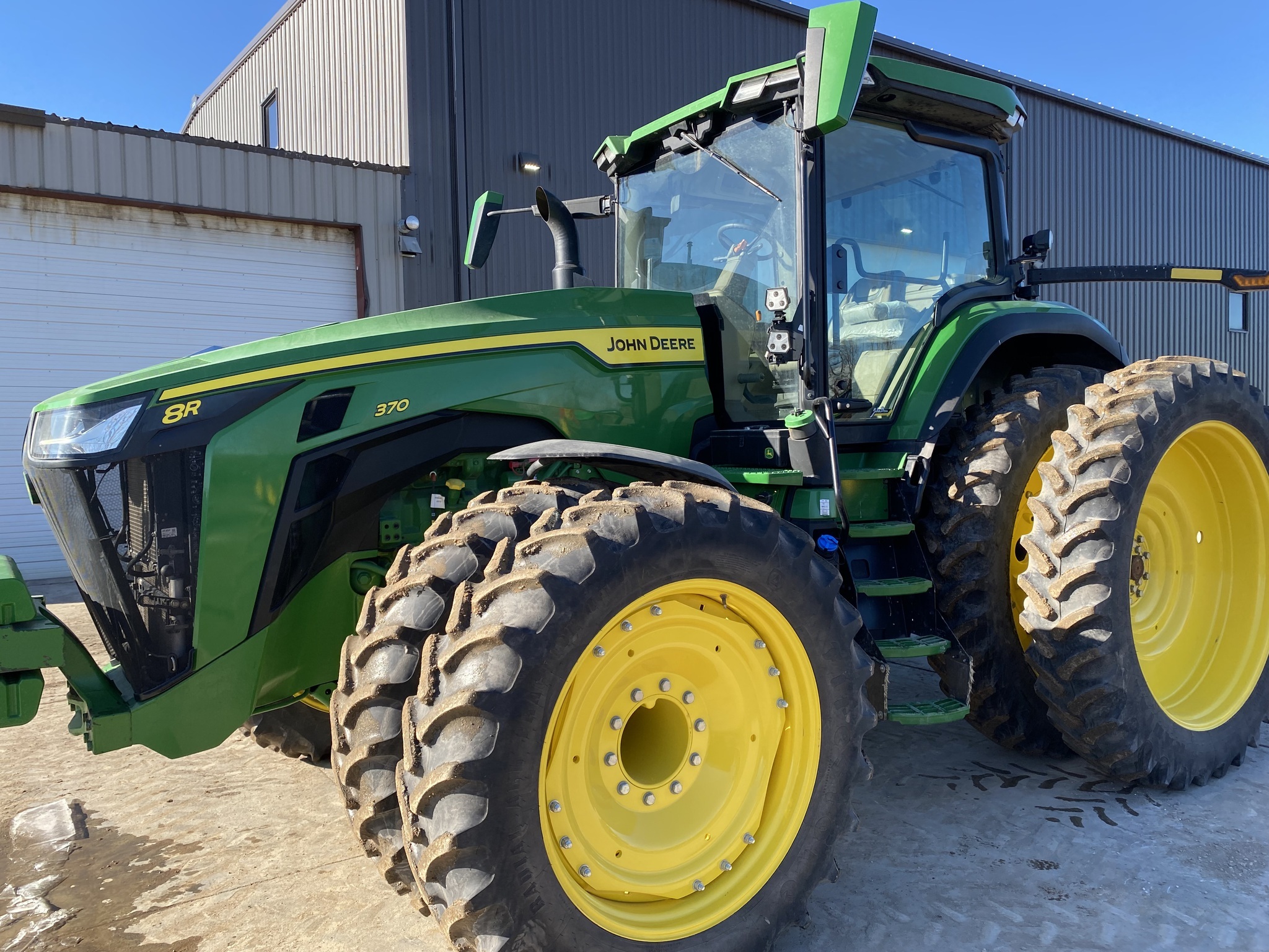 2024 John Deere 8R 370 Tractor