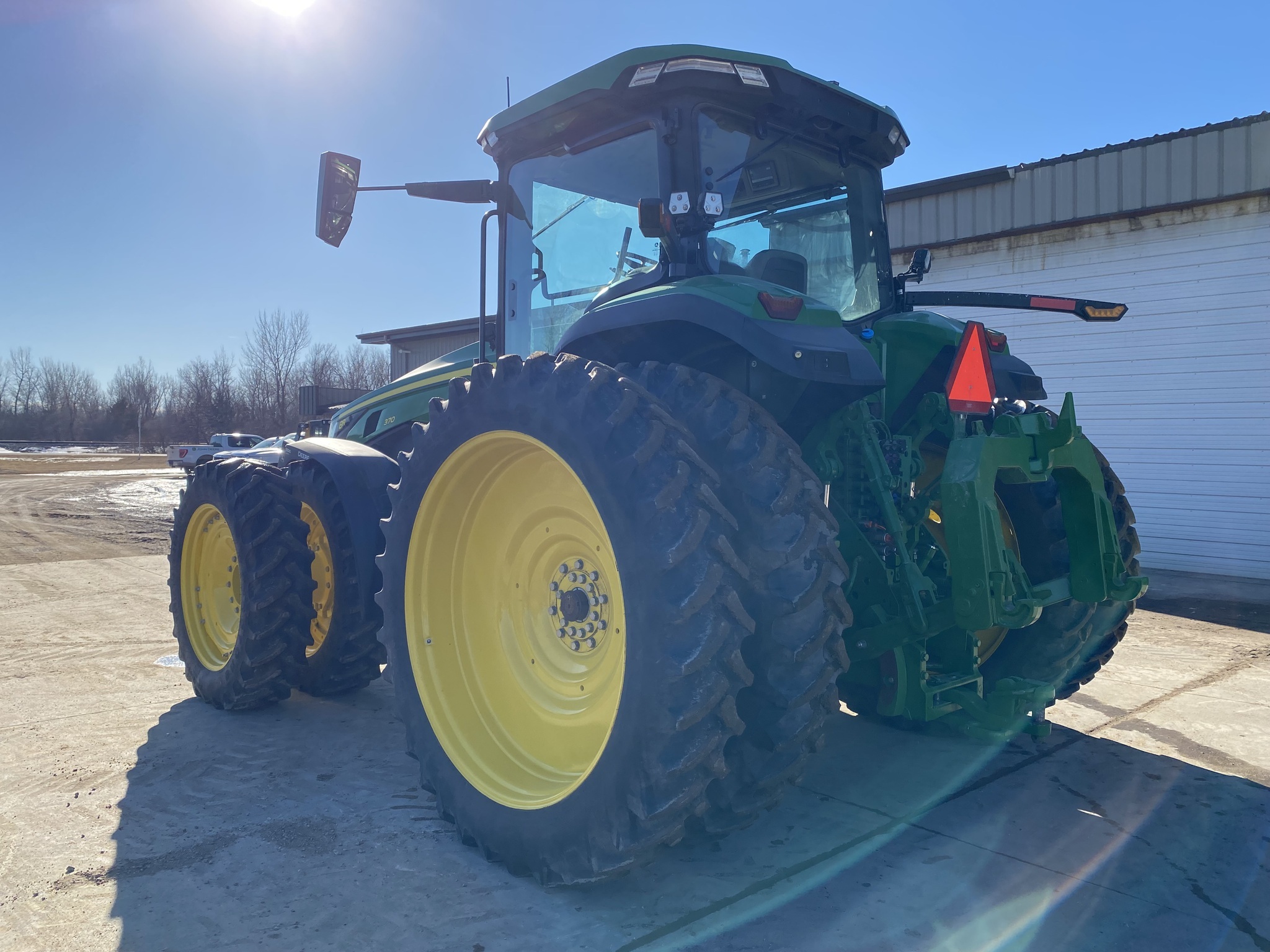 2024 John Deere 8R 370 Tractor