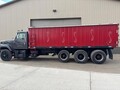 1982 International G2575 Semi Trucks/Trailer