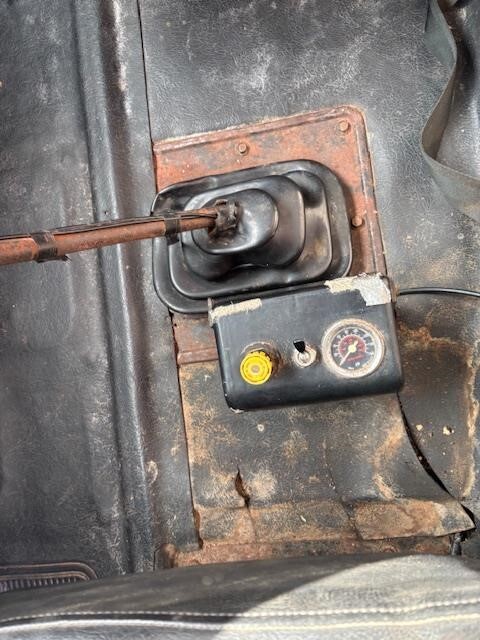 1982 International G2575 Semi Trucks/Trailer