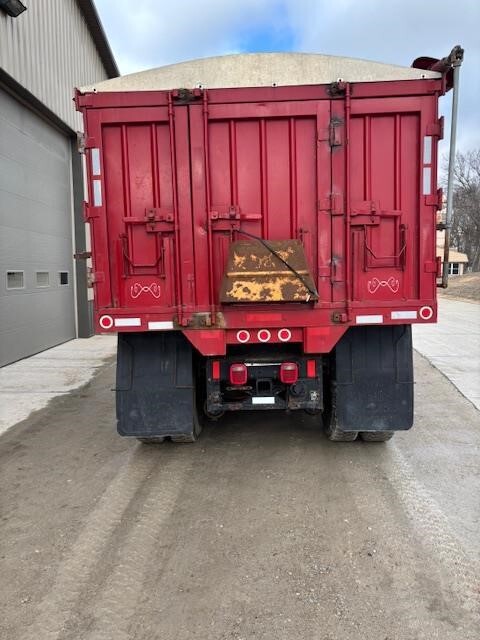 1982 International G2575 Semi Trucks/Trailer