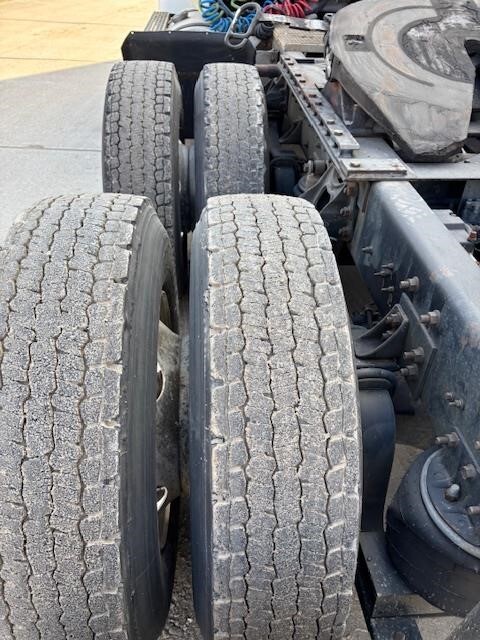 1995 International 9200 Semi Trucks/Trailer