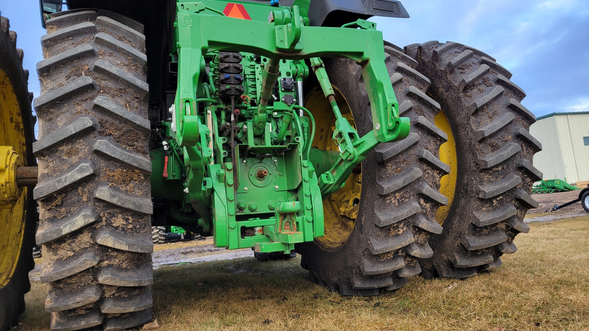 2023 John Deere 7R 210 Tractor