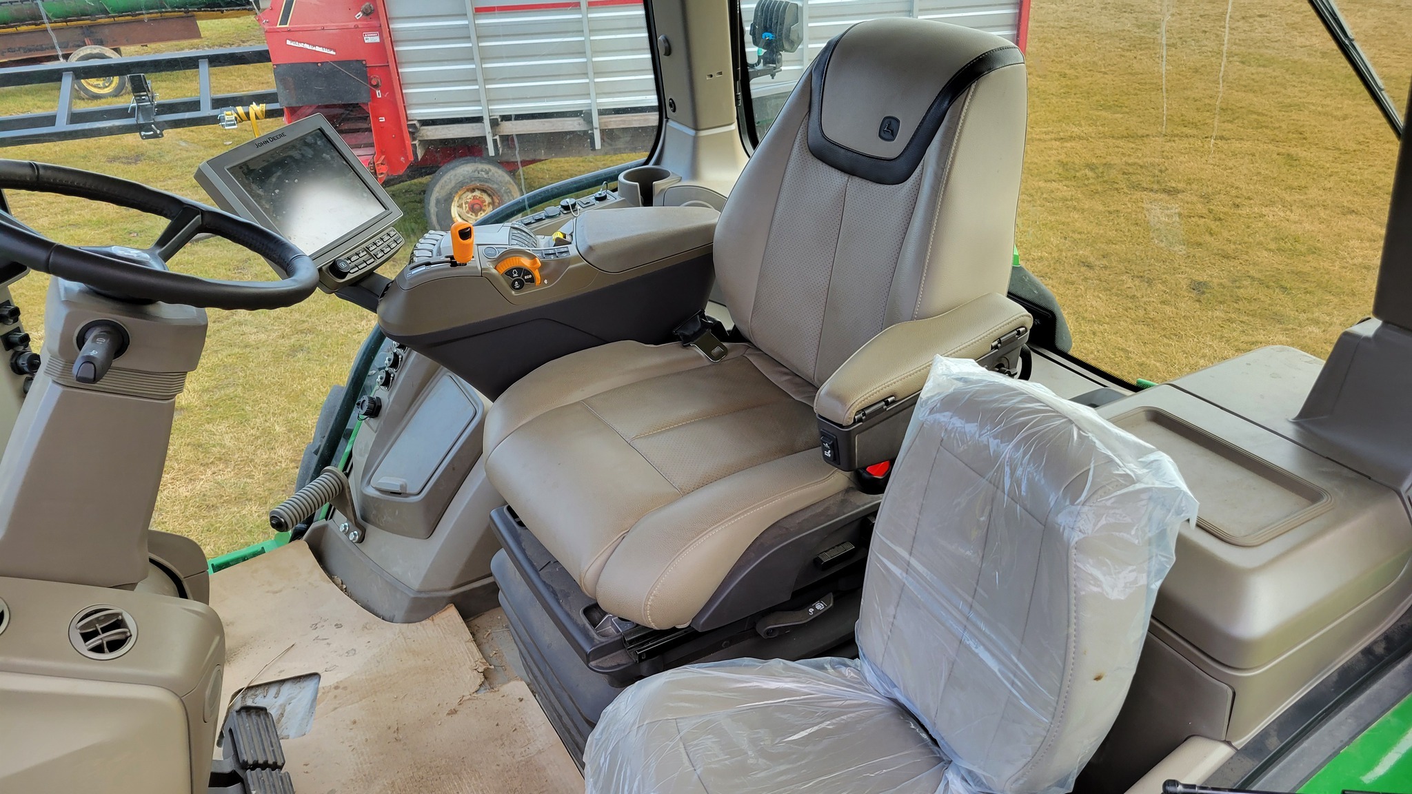 2023 John Deere 7R 210 Tractor
