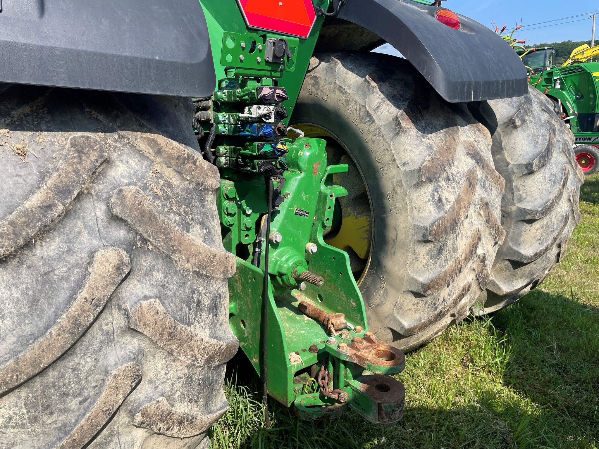 2015 John Deere 9520R Tractor