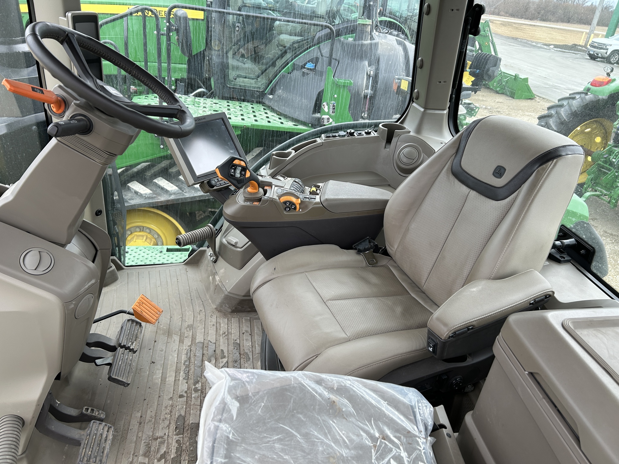 2023 John Deere 8R 280 Tractor