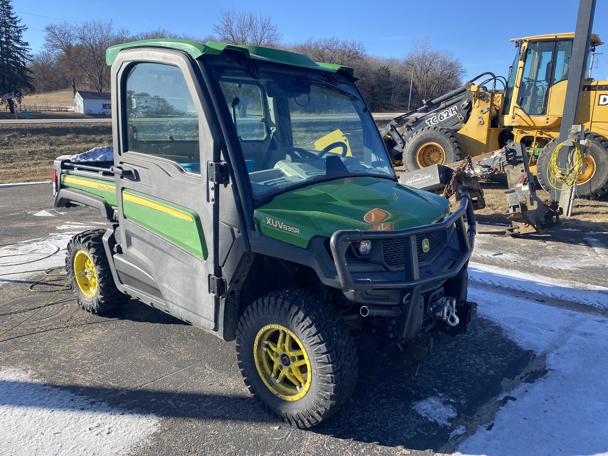 2018 John Deere XUV835R ATVs and Utility Vehicle