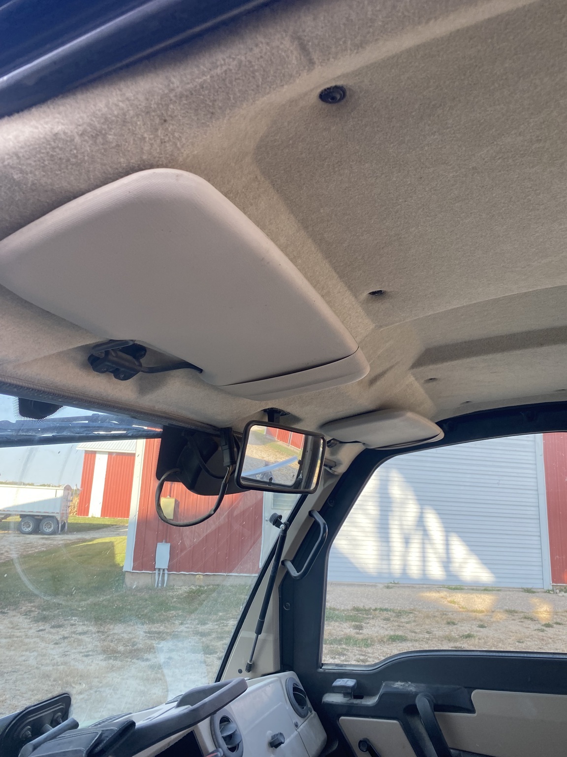 2018 John Deere XUV835R ATVs and Utility Vehicle