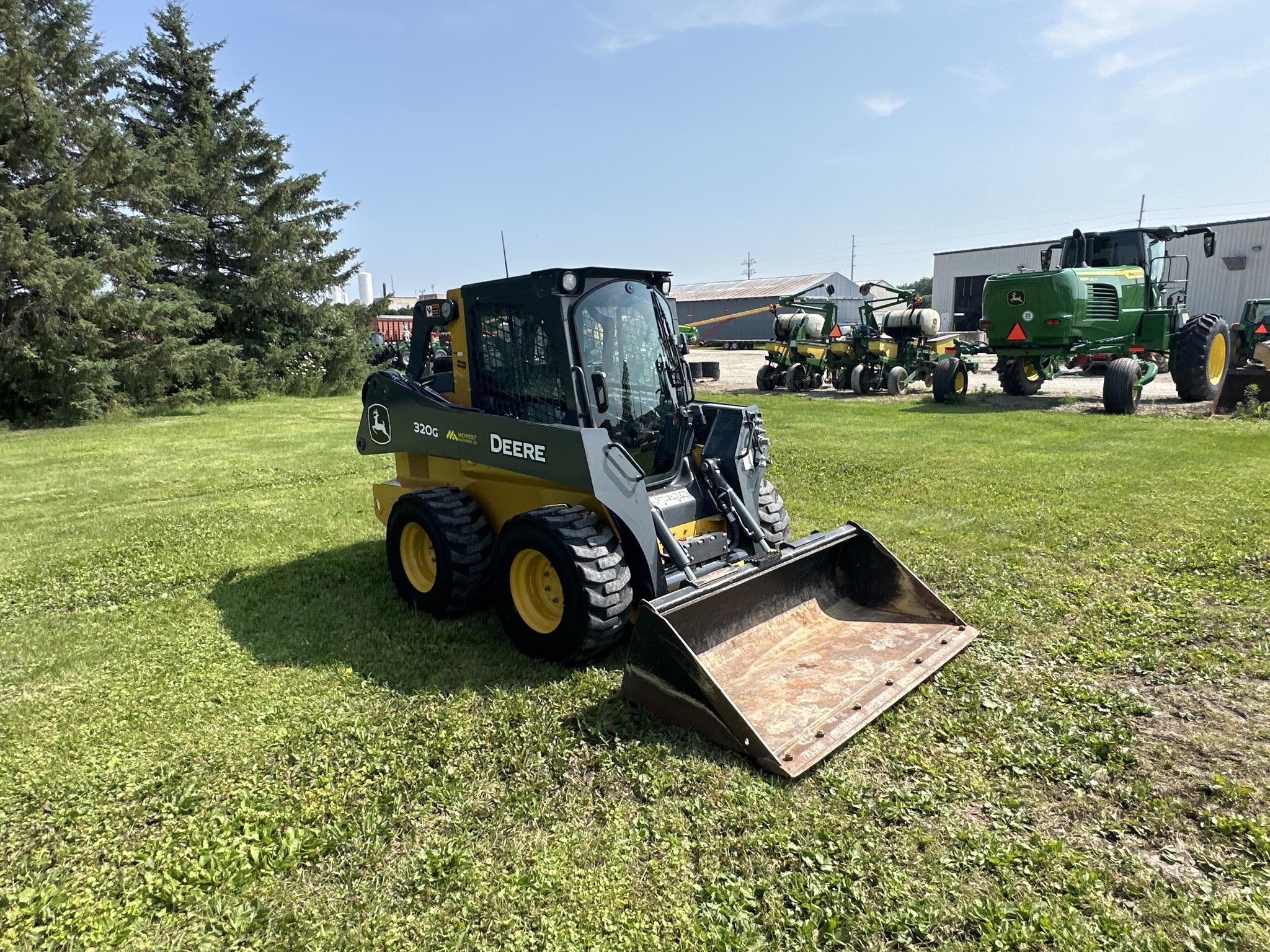 2022 Deere 320G Skid Steer