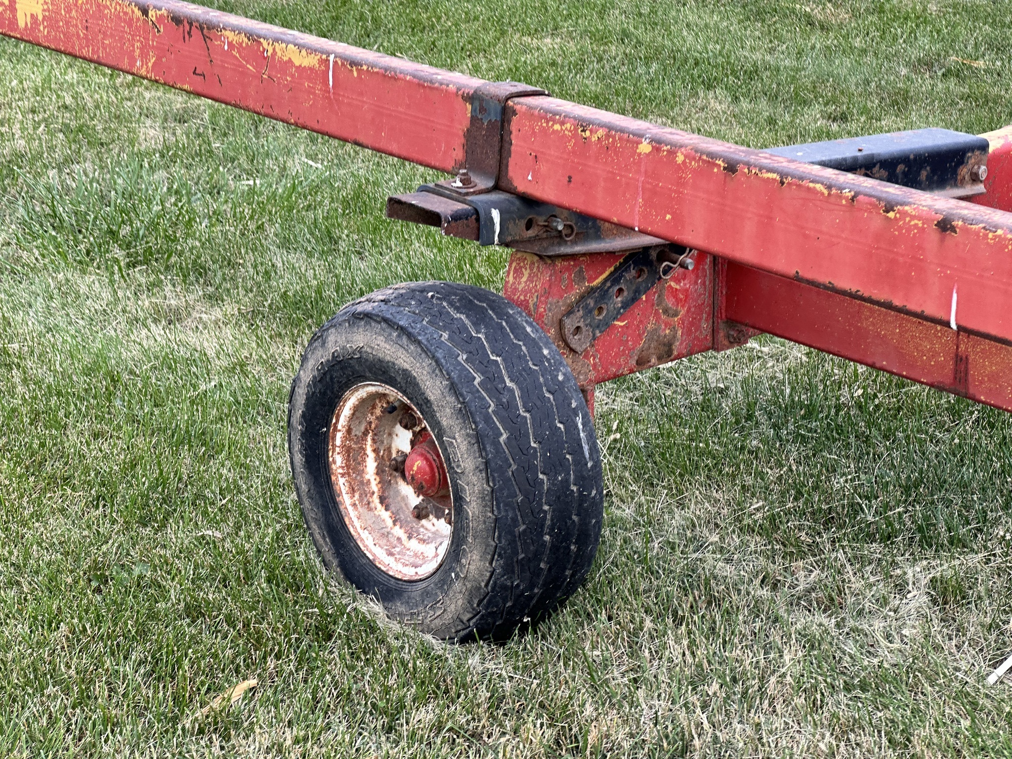  Unverferth HT25 Header Trailer