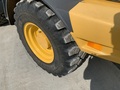 2021 John Deere 324L Front End Loader