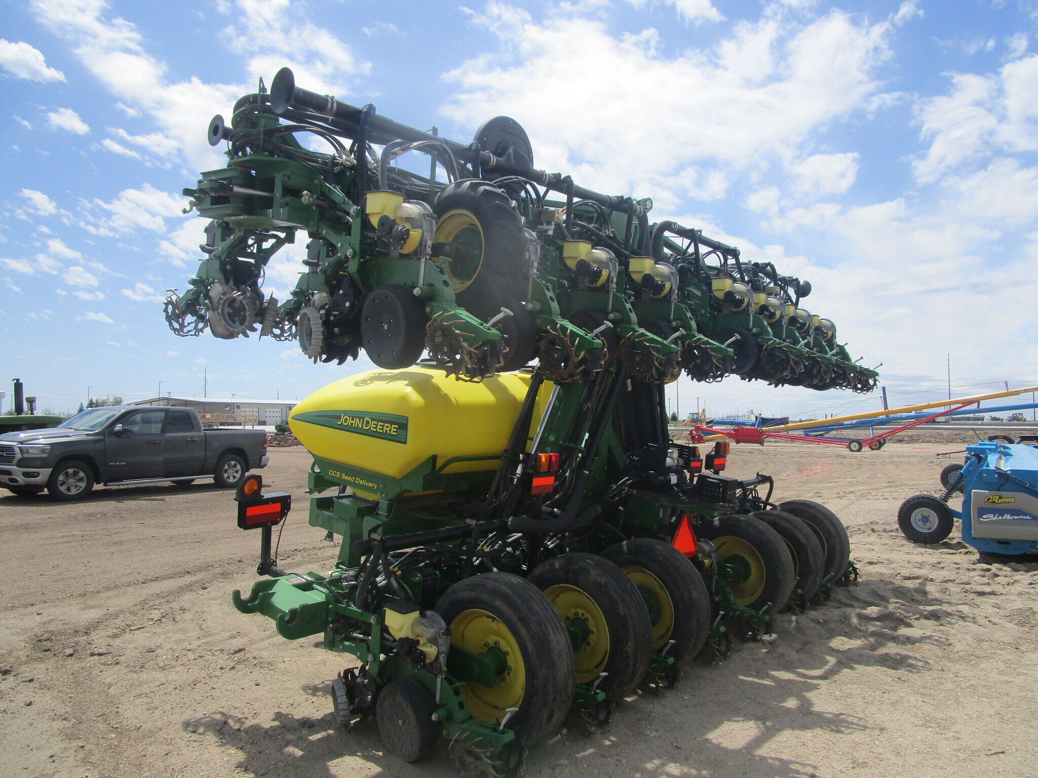 2013 John Deere DR24 Planter