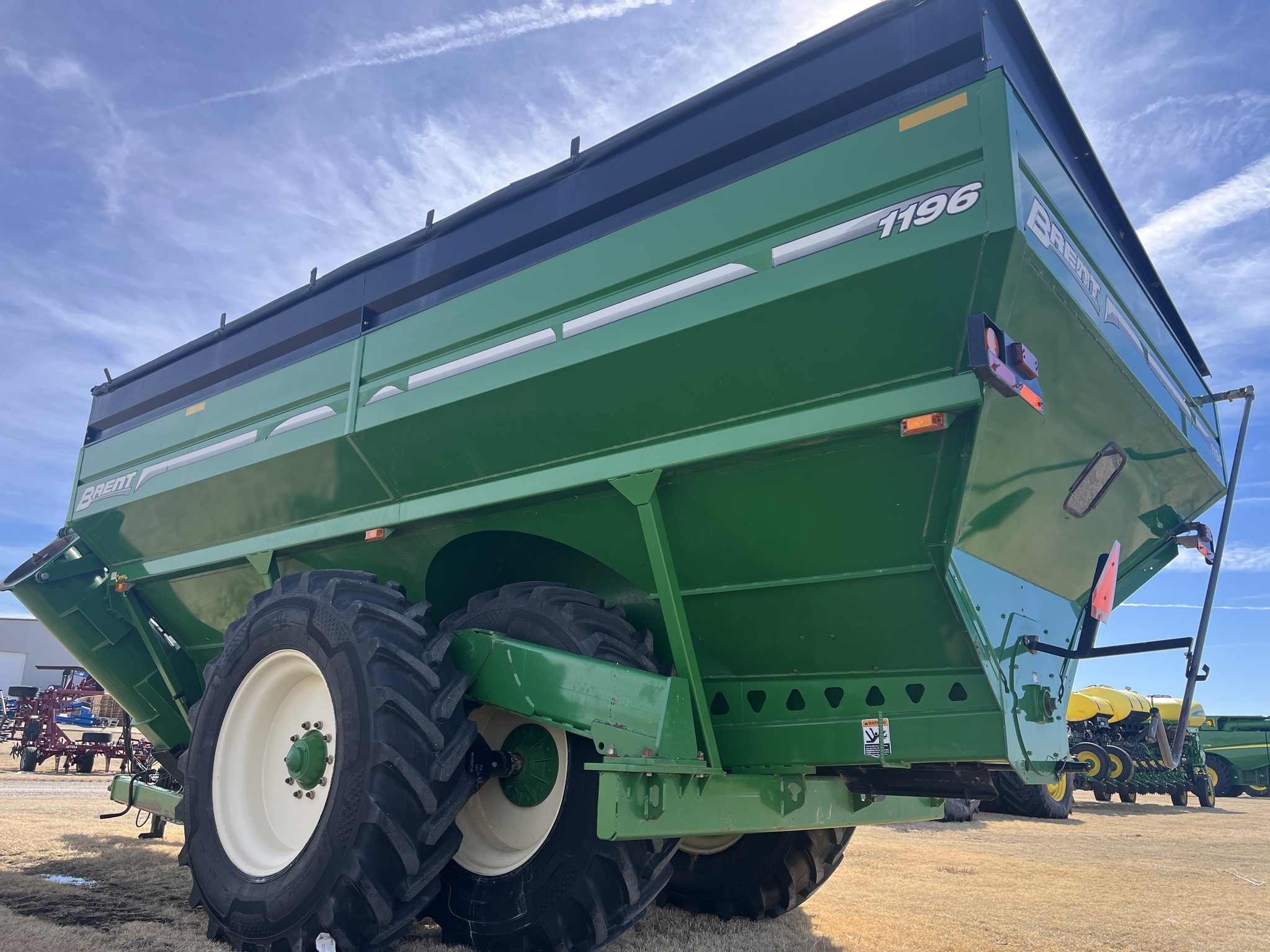 2013 Brent 1196 Grain Cart