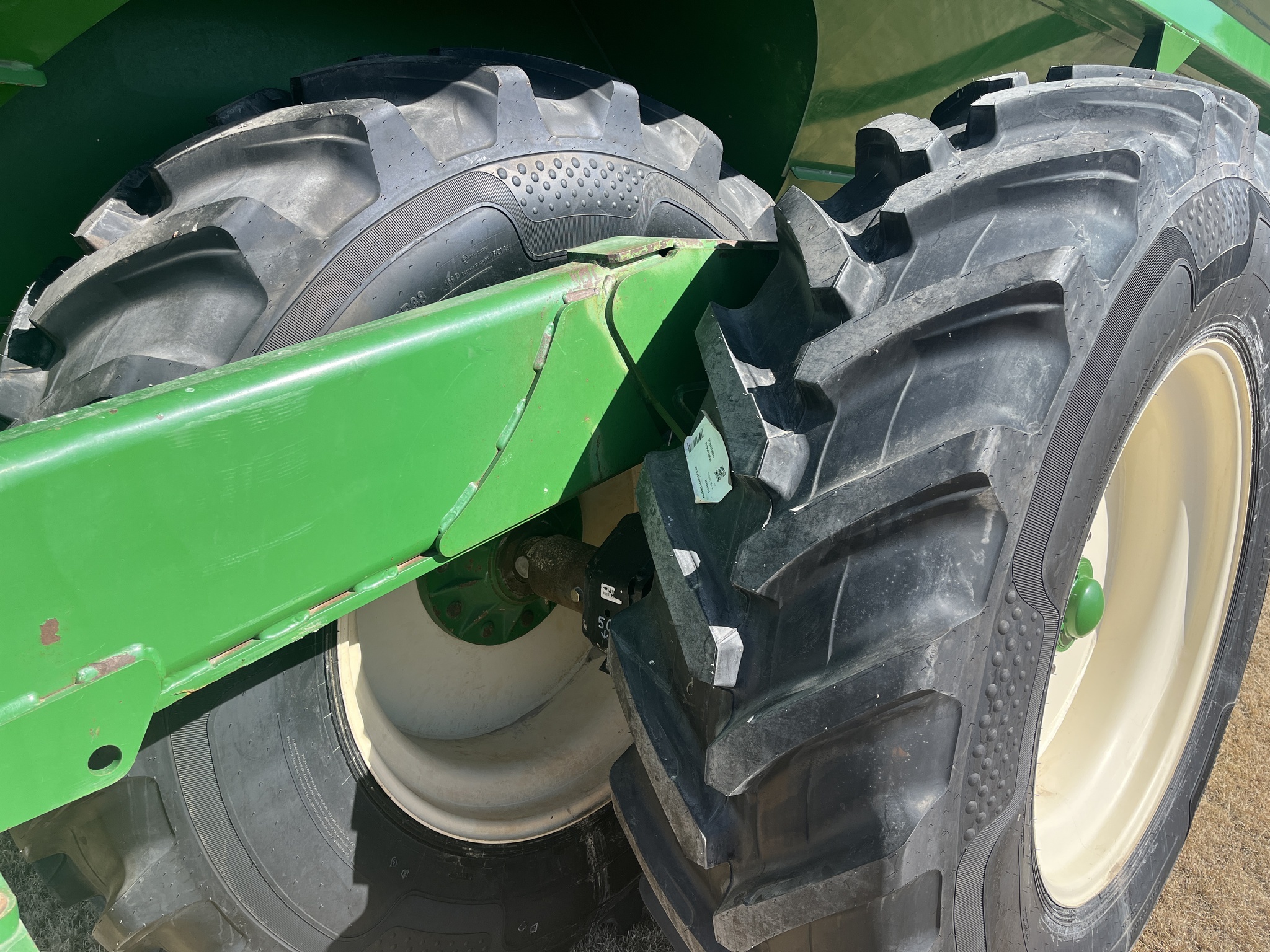 2013 Brent 1196 Grain Cart