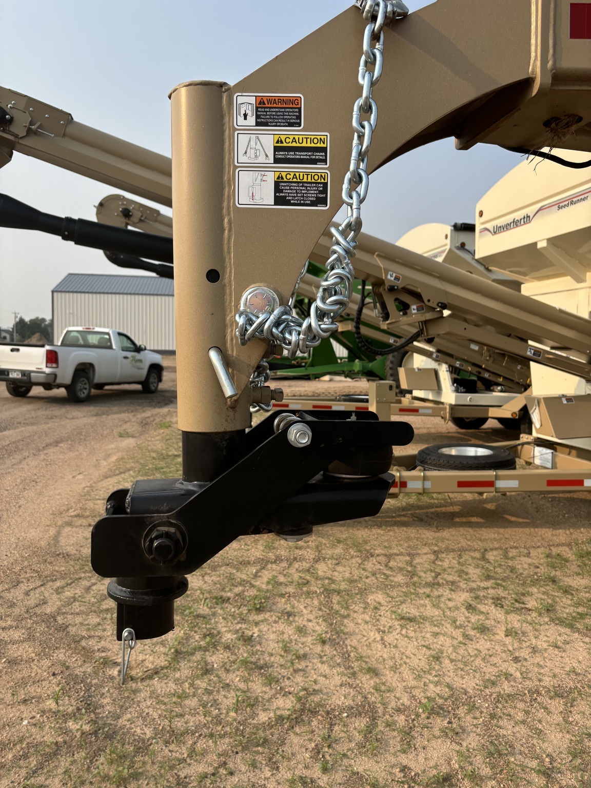 2022 Unverferth 3955 Seed Tender