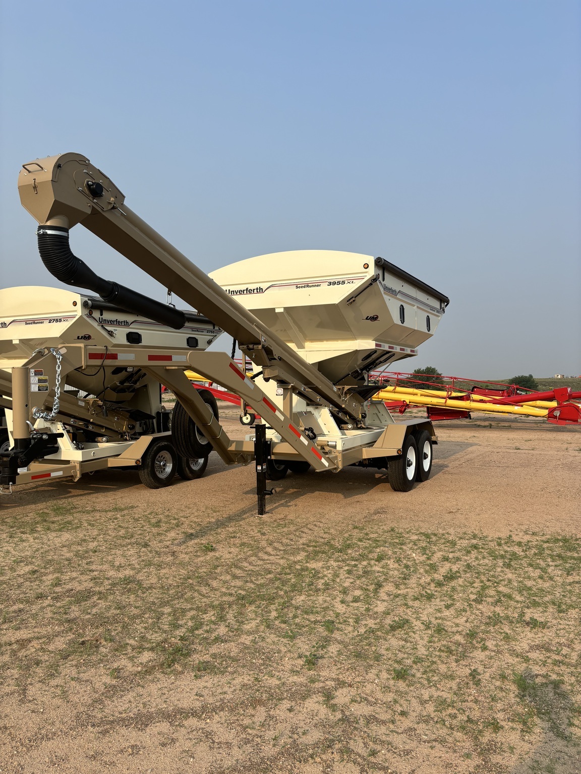 2022 Unverferth 3955 Seed Tender