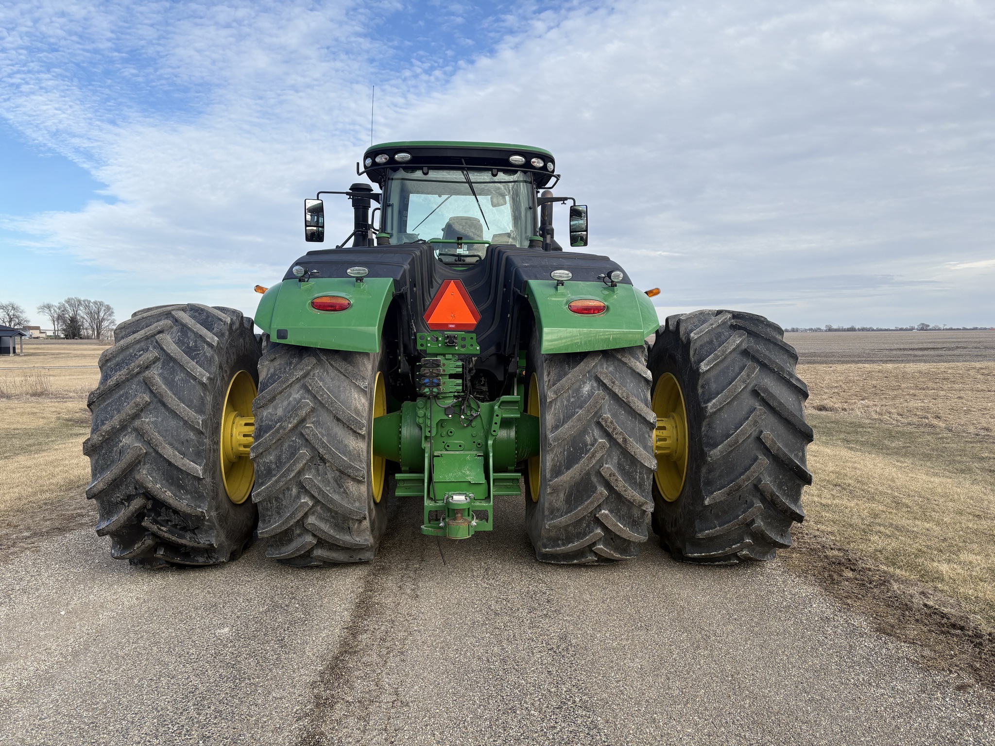 2020 John Deere 9520R Tractor