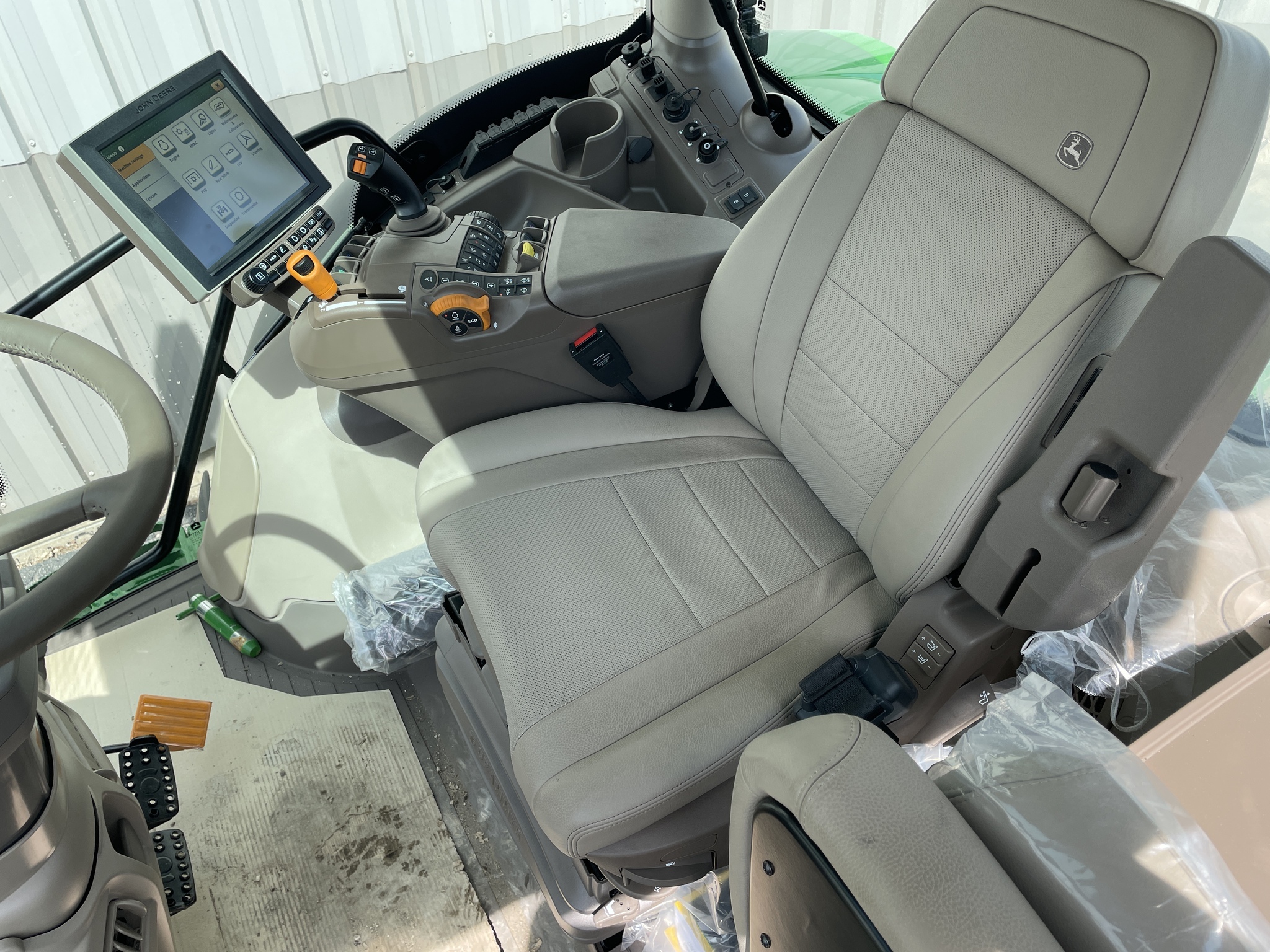 2023 John Deere 6R 165 Tractor