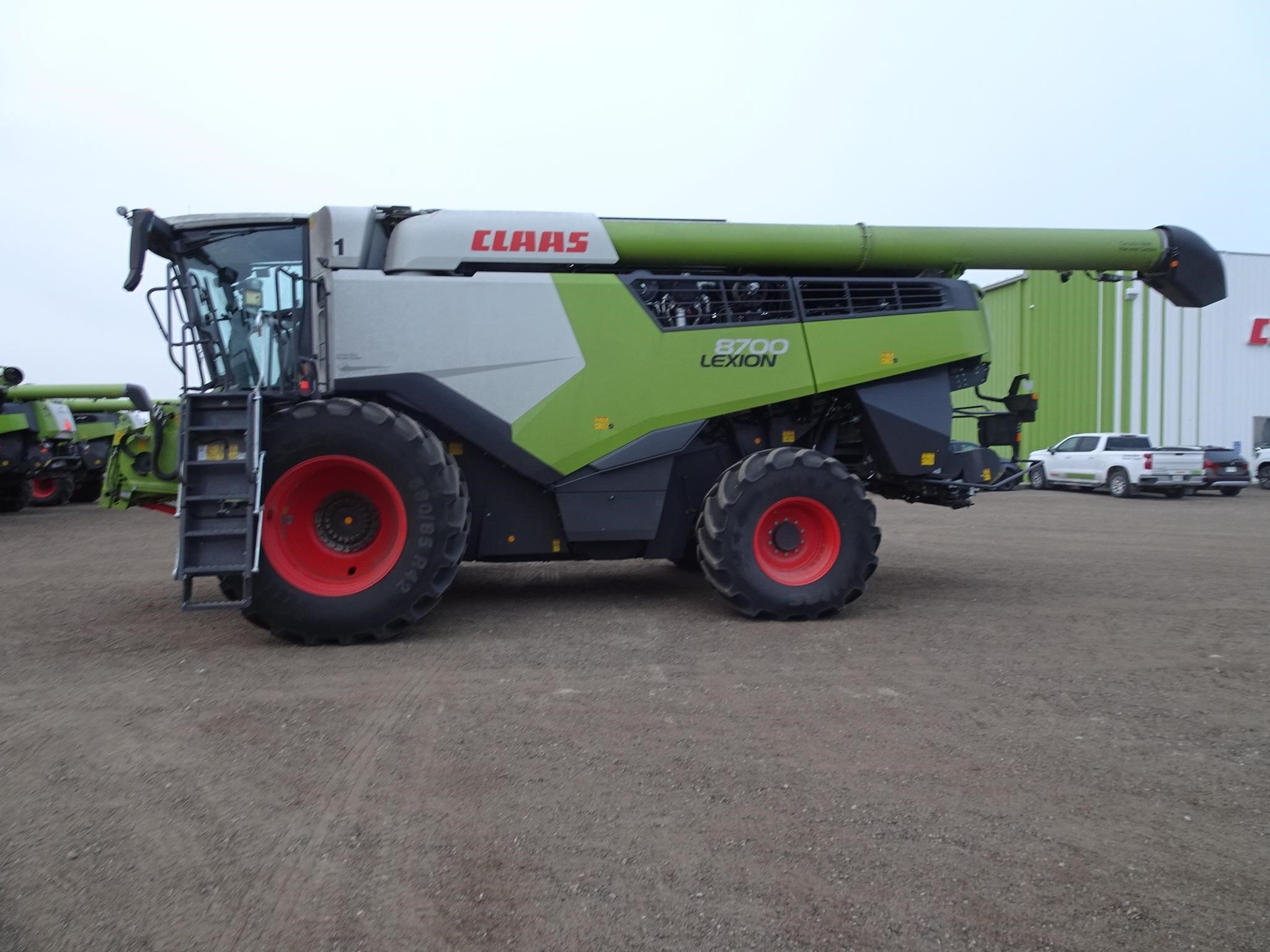 2023 Claas LEXION 8700 Combine
