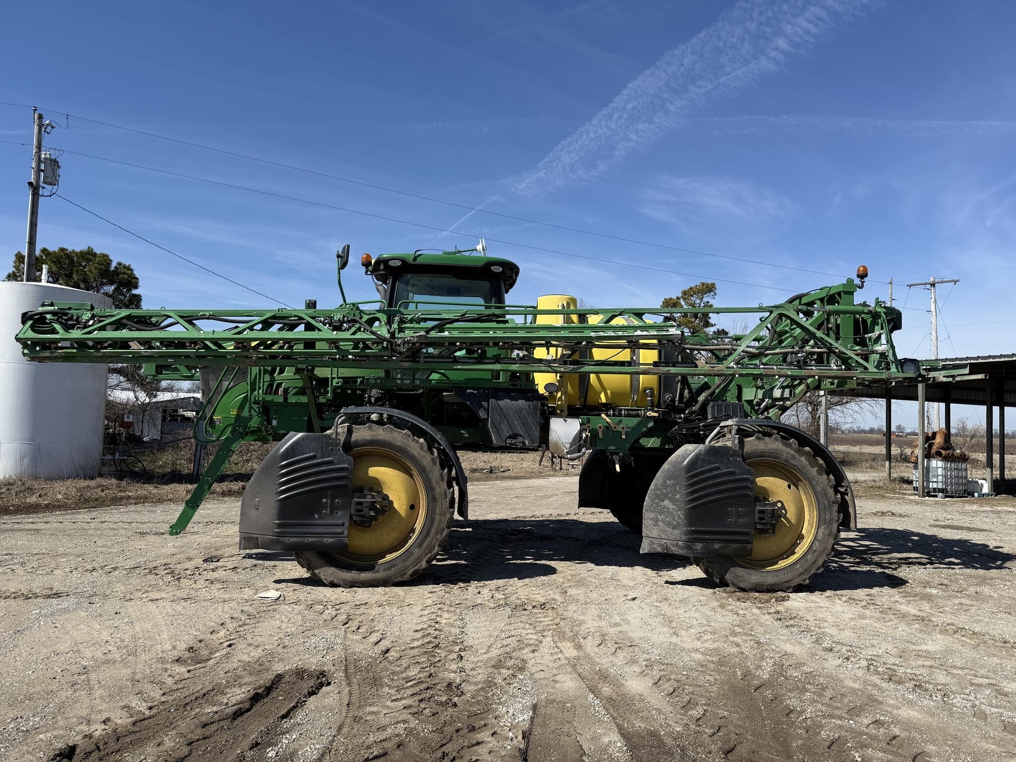 2019 John Deere R4030 Self-Propelled Sprayer