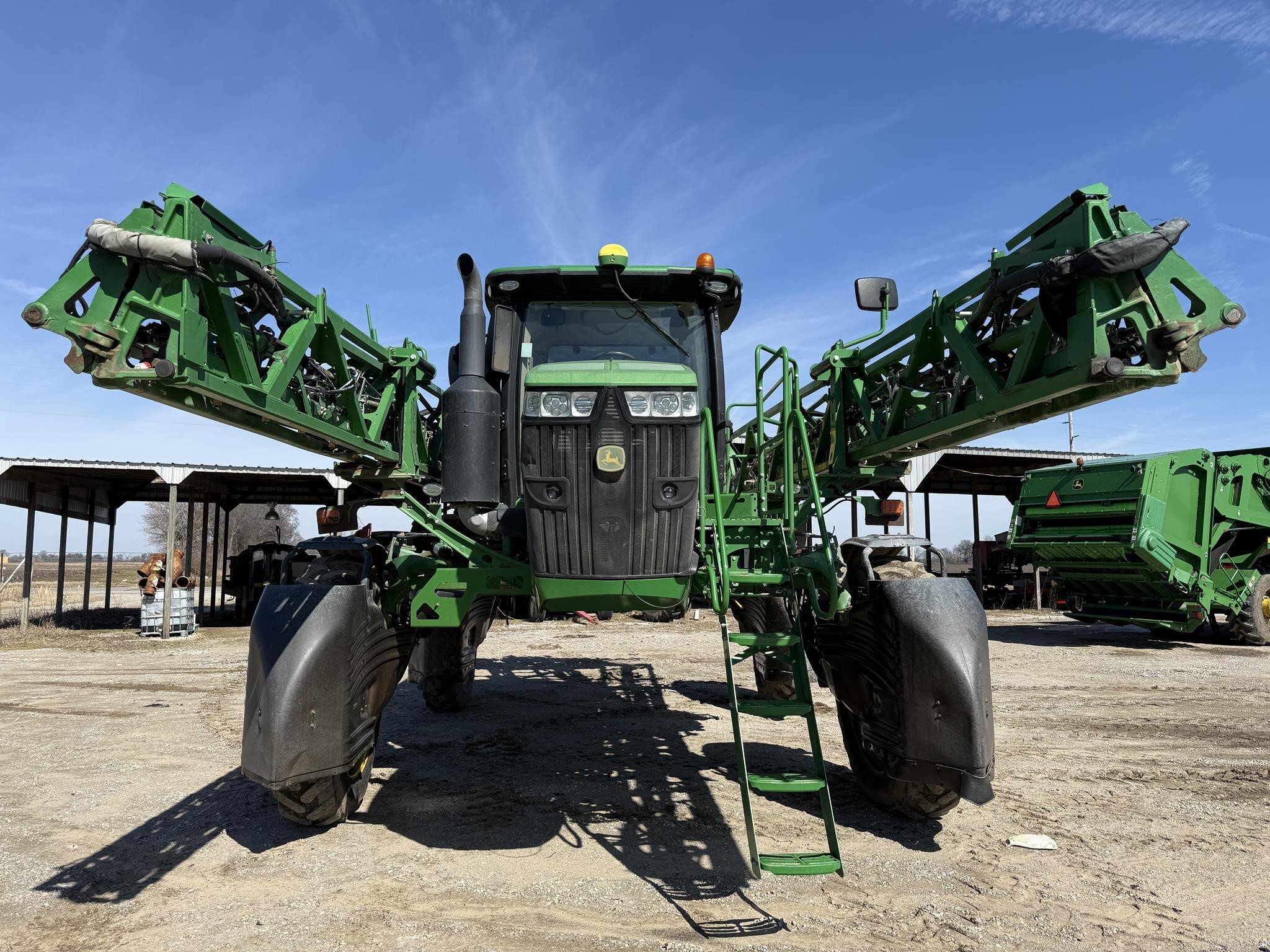 2019 John Deere R4030 Self-Propelled Sprayer