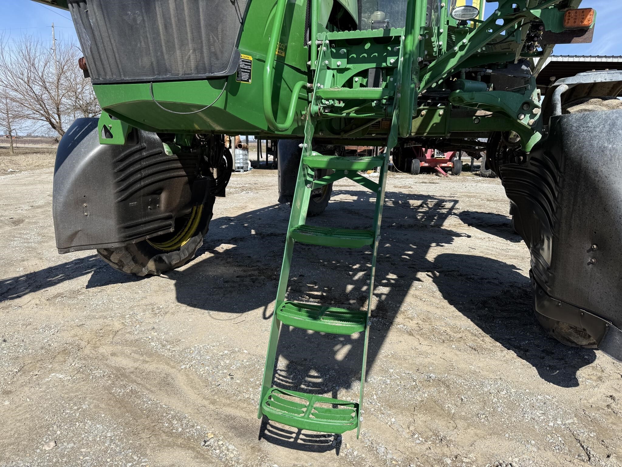 2019 John Deere R4030 Self-Propelled Sprayer