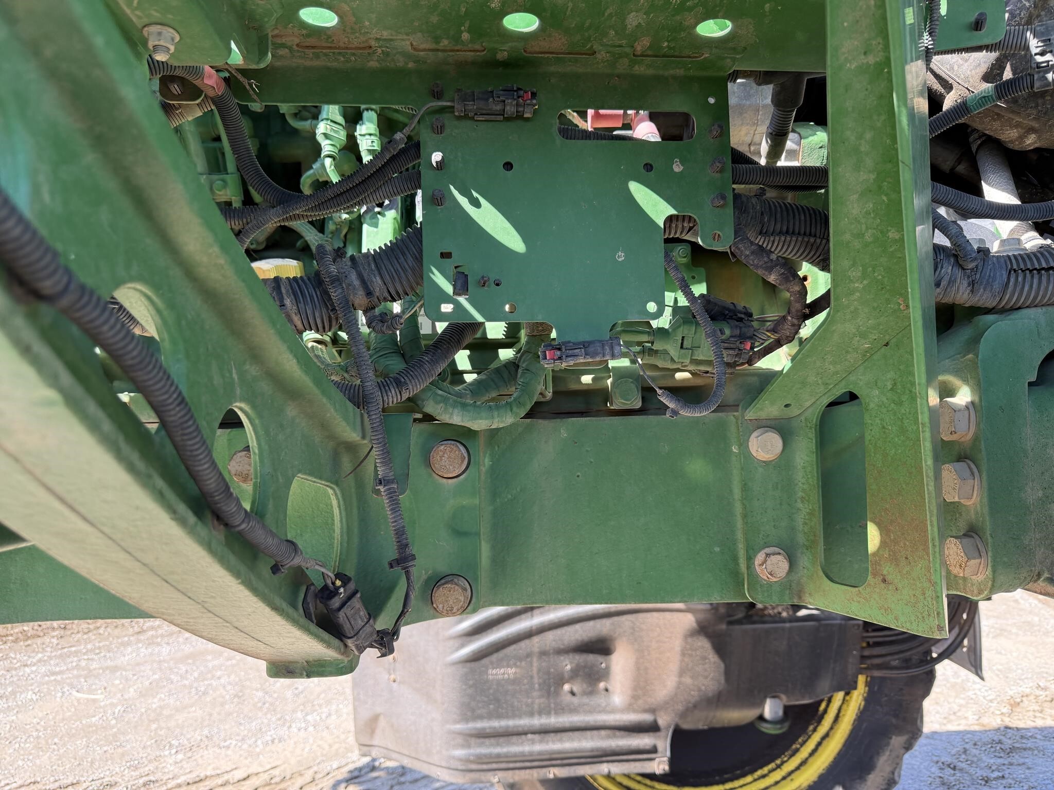 2019 John Deere R4030 Self-Propelled Sprayer