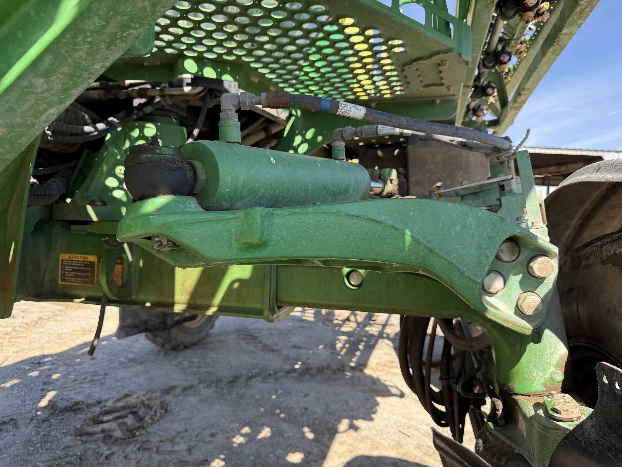2019 John Deere R4030 Self-Propelled Sprayer